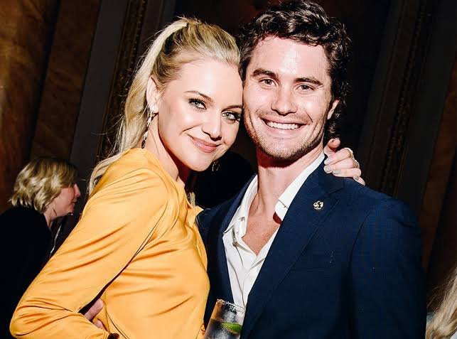 kelsea ballerini chase stokes